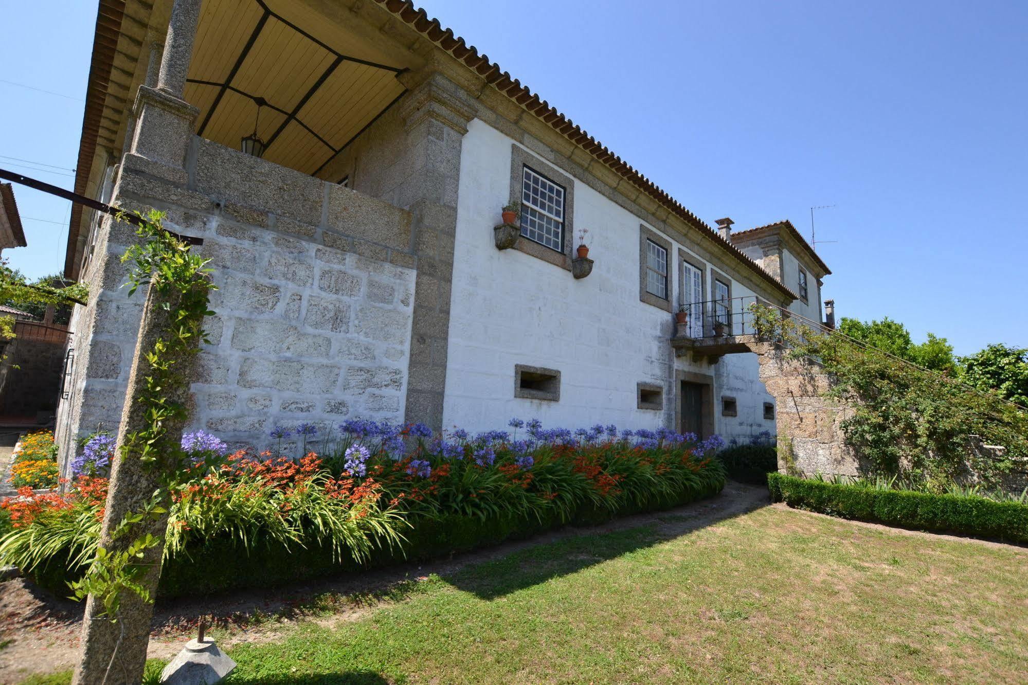 Bed and Breakfast Casa Do Ribeiro Guimarães Exterior foto