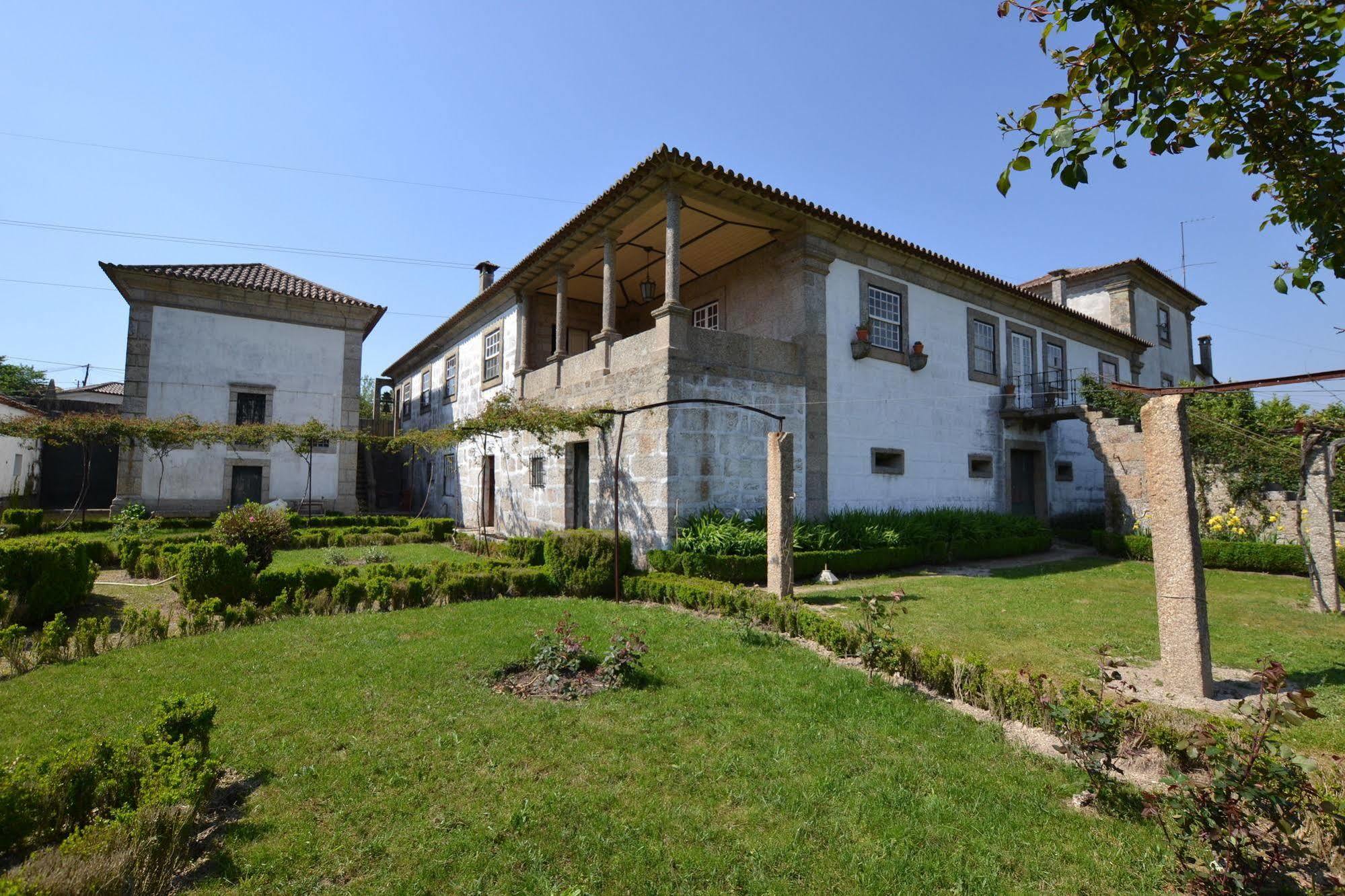 Bed and Breakfast Casa Do Ribeiro Guimarães Exterior foto