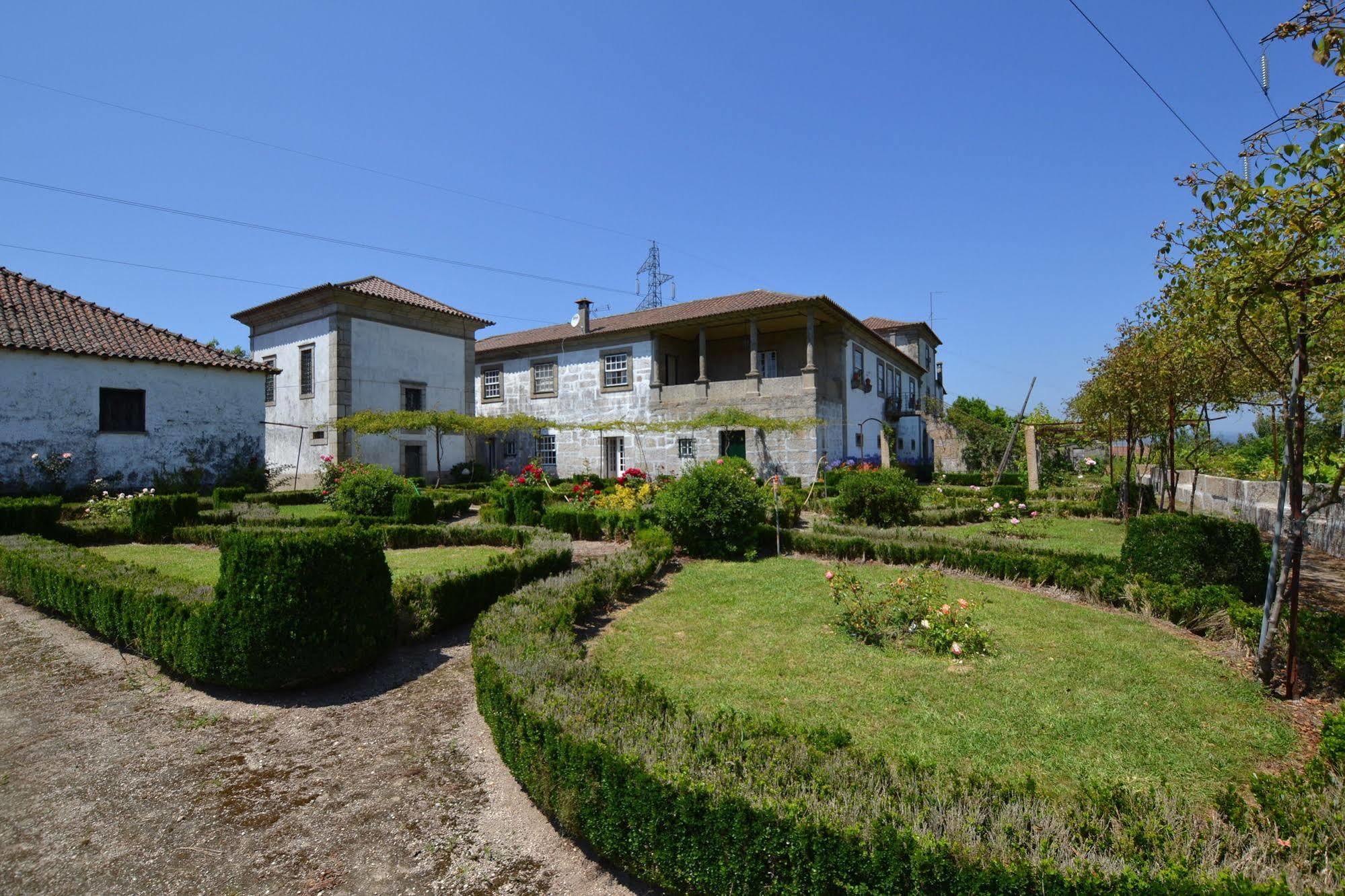 Bed and Breakfast Casa Do Ribeiro Guimarães Exterior foto